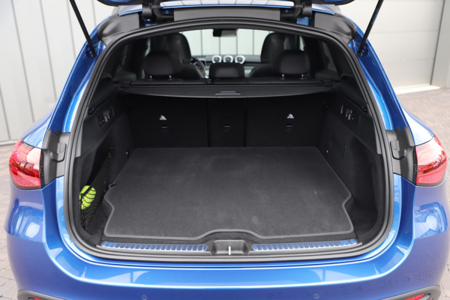 Mercedes-Benz GLC 400e AMG 4-Matic | 381PK | Luchtvering | Achterasbesturing | Massage | Head-up | Keyles-go | Burmester | Sfeerverlichting | Air- Mercedes-Benz GLC 400e AMG 4-Matic | 381PK | Luchtvering | Achterasbesturing | Massage | Head-up | Keyles-go | Burmester | Sfeerverlichting | Air-