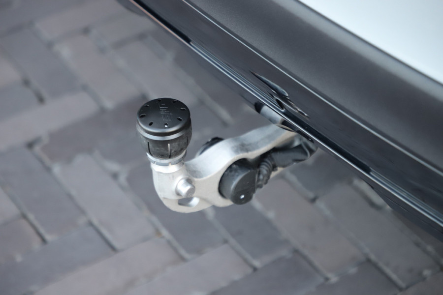 Mercedes-Benz GLC 400e AMG 4-Matic | 381PK | Achterasbesturing | Luchtvering | Pano | Head-up | Keyles-go | Sfeerverlichting | Memory | Distronic Mercedes-Benz GLC 400e AMG 4-Matic | 381PK | Achterasbesturing | Luchtvering | Pano | Head-up | Keyles-go | Sfeerverlichting | Memory | Distronic