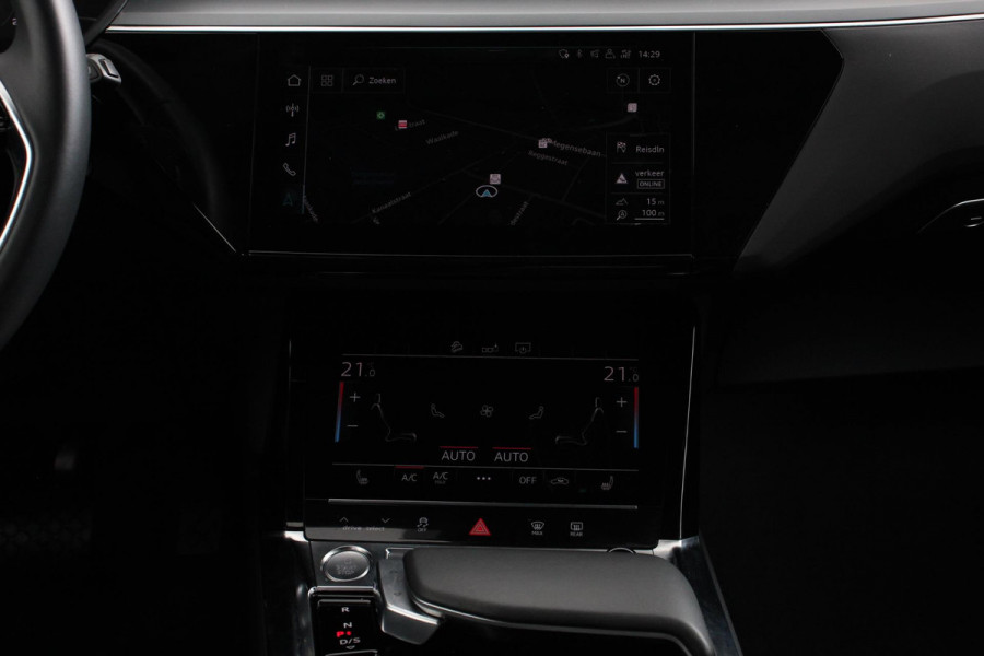 Audi e-tron e-tron 55 quattro | Navigatie | Climate Control | Alacantara | Camera | Electrisch bedienbare achterklep | Led | Cruise Control Adaptive |