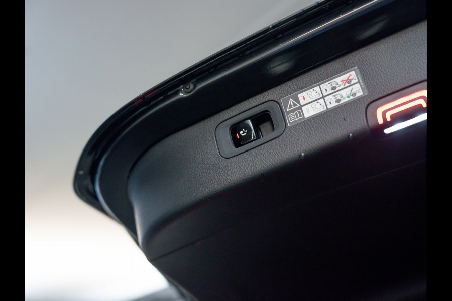 Mercedes-Benz C-Klasse Estate C 300 e AMG Line | NIGHT | 19 Inch | Trekhaak Mercedes-Benz C-Klasse Estate C 300 e AMG Line | NIGHT | 19 Inch | Trekhaak