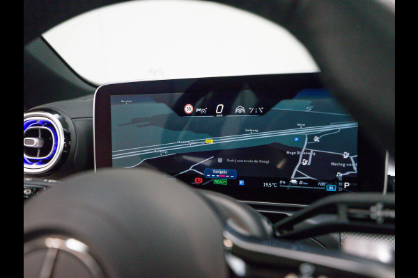 Mercedes-Benz C-Klasse Estate C 300 e AMG Line | NIGHT | 19 Inch | Trekhaak Mercedes-Benz C-Klasse Estate C 300 e AMG Line | NIGHT | 19 Inch | Trekhaak