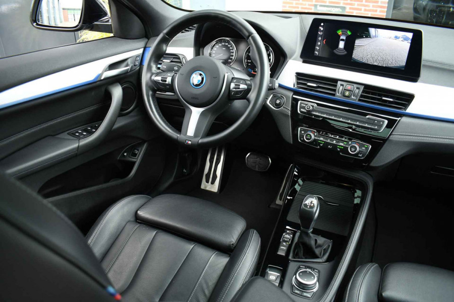 BMW X2 xDrive25e M-Sport Pano M-zetels HUD Camera El-klep 19inch