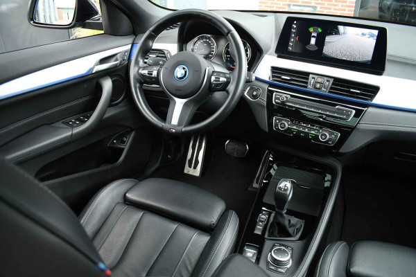 BMW X2 xDrive25e M-Sport Pano M-zetels HUD Camera El-klep 19inch