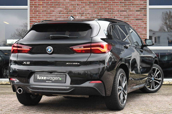 BMW X2 xDrive25e M-Sport Pano M-zetels HUD Camera El-klep 19inch