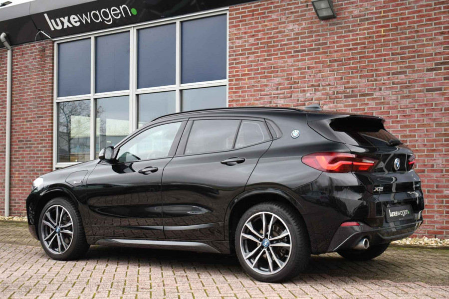 BMW X2 xDrive25e M-Sport Pano M-zetels HUD Camera El-klep 19inch