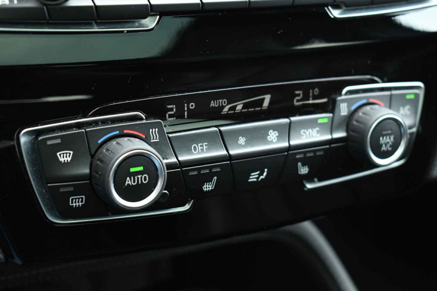 BMW X2 xDrive25e M-Sport Pano M-zetels HUD Camera El-klep 19inch