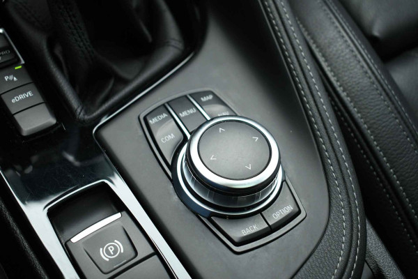 BMW X2 xDrive25e M-Sport Pano M-zetels HUD Camera El-klep 19inch