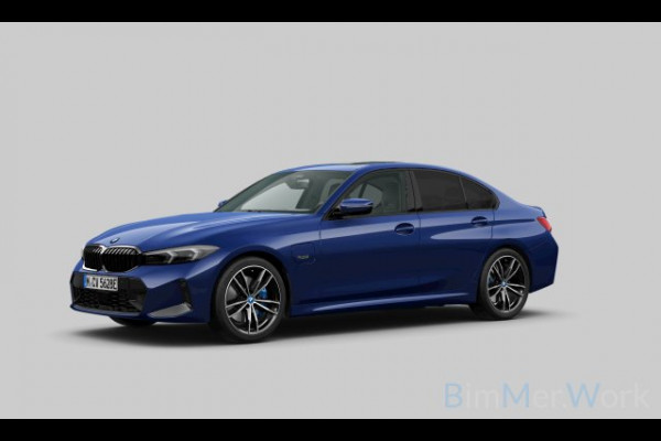 BMW 3-serie 330e xDrive M-Sport Pro Pano M-zetels ACC HUD 19inch El-klep