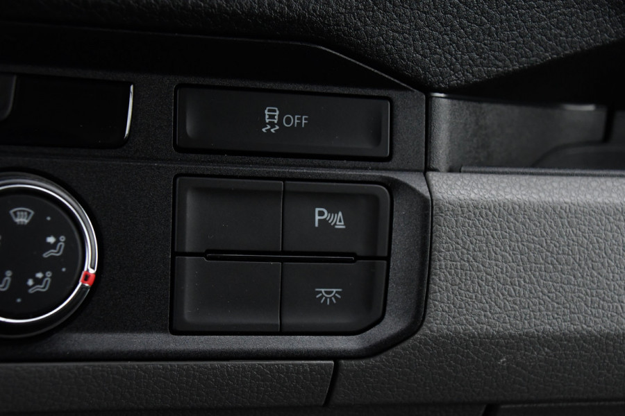 MAN TGE 35 2.0 L3H3 PB Edition Lucht geremd! Camera, 3500kg Trekhaak, Cruise, Carplay, LED, 165pk, Automaat, Multimedia, Uniek! lucht opbouw, markt, zwaar, luchhtrem, veldhuizen