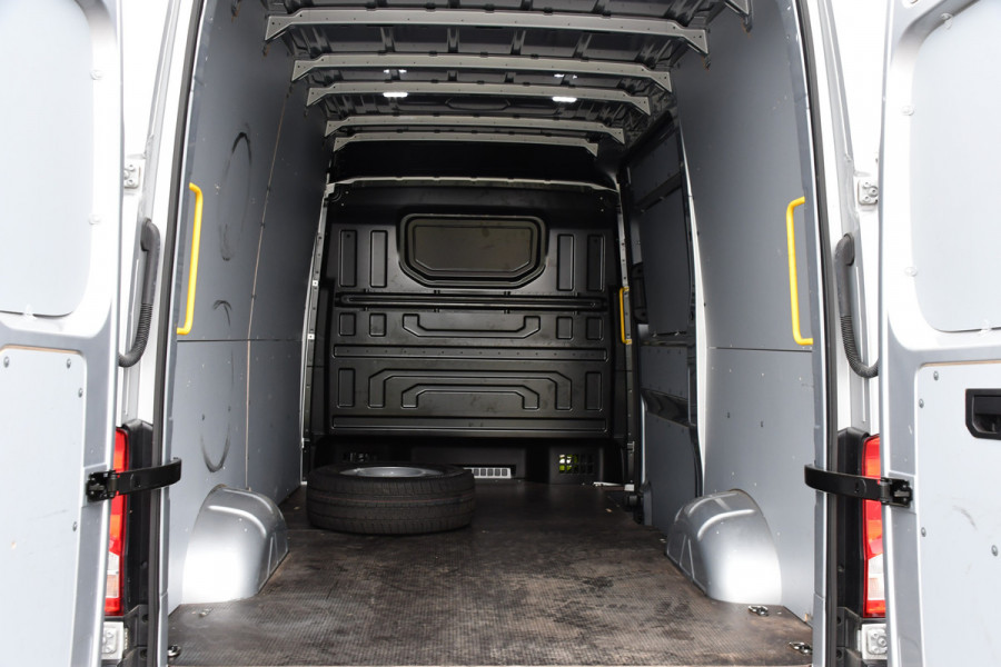 MAN TGE 35 2.0 L3H3 PB Edition Lucht geremd! Camera, 3500kg Trekhaak, Cruise, Carplay, LED, 165pk, Automaat, Multimedia, Uniek! lucht opbouw, markt, zwaar, luchhtrem, veldhuizen