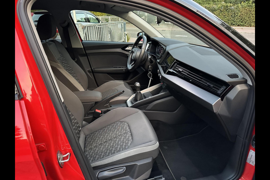 Audi A1 Sportback 30 TFSI 6-Bak Advanced Epic 1eEig|TwoTone|CarPlay|DAB|Rijstrook|Cruise