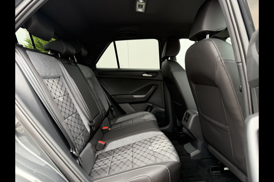 Volkswagen T-Roc 1.5 TSI 150pk DSG R-Line | Acc | Side assist | Camera Volkswagen T-Roc 1.5 TSI 150pk DSG R-Line | Acc | Side assist | Camera