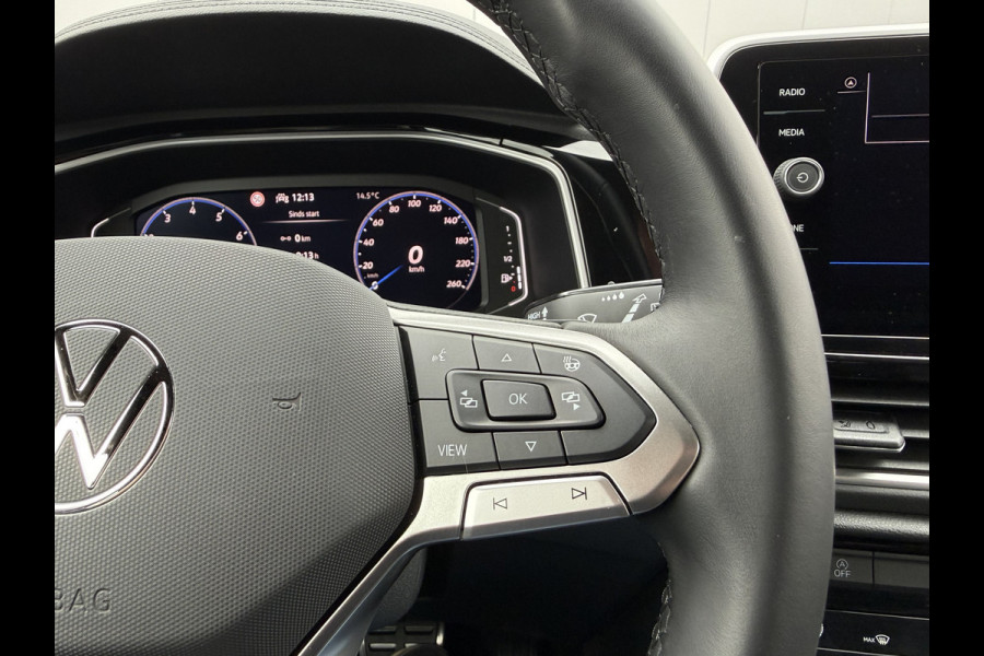 Volkswagen T-Roc 1.5 TSI 150pk DSG R-Line | Acc | Side assist | Camera Volkswagen T-Roc 1.5 TSI 150pk DSG R-Line | Acc | Side assist | Camera