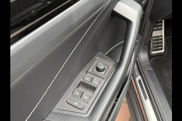 Volkswagen T-Roc 1.5 TSI 150pk DSG R-Line | Acc | Side assist | Camera Volkswagen T-Roc 1.5 TSI 150pk DSG R-Line | Acc | Side assist | Camera
