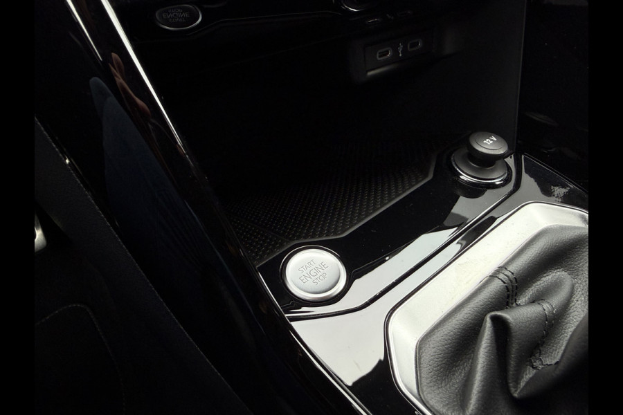 Volkswagen T-Roc 1.5 TSI 150pk DSG R-Line | Acc | Side assist | Camera Volkswagen T-Roc 1.5 TSI 150pk DSG R-Line | Acc | Side assist | Camera