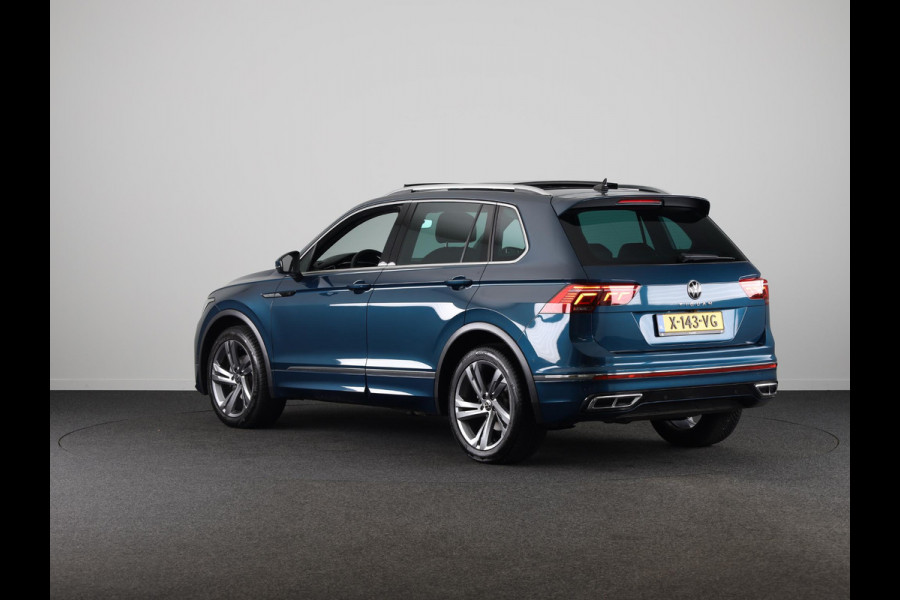 Volkswagen Tiguan 1.5 TSI R-Line Business 150PK | Automaat (DSG) | Panoramadak | Wegklapbare trekhaak | Camera | Stoelverwarming