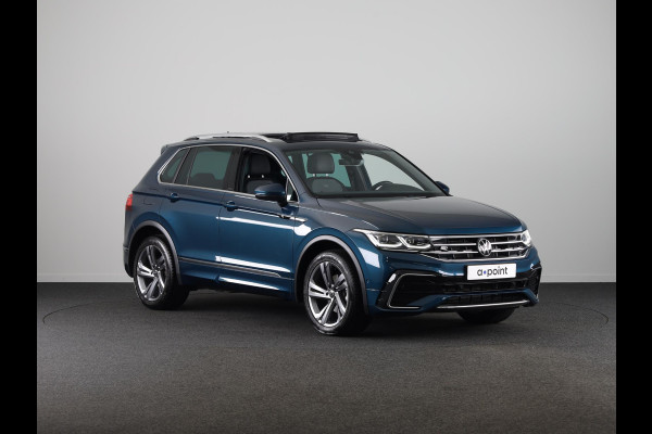 Volkswagen Tiguan 1.5 TSI R-Line Business 150PK | Automaat (DSG) | Panoramadak | Wegklapbare trekhaak | Camera | Stoelverwarming