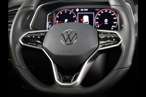 Volkswagen Tiguan 1.5 TSI R-Line Business 150PK | Automaat (DSG) | Panoramadak | Wegklapbare trekhaak | Camera | Stoelverwarming