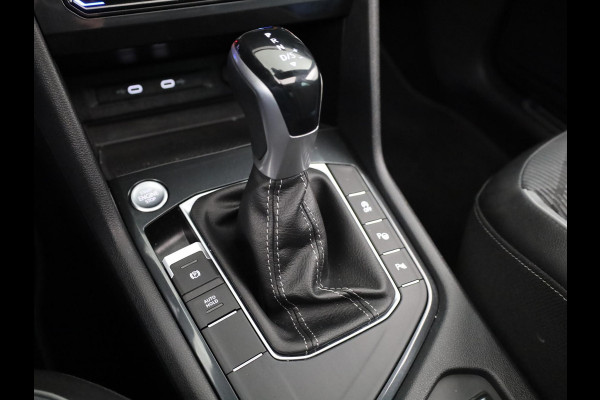 Volkswagen Tiguan 1.5 TSI R-Line Business 150PK | Automaat (DSG) | Panoramadak | Wegklapbare trekhaak | Camera | Stoelverwarming