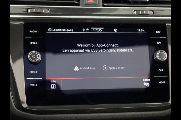 Volkswagen Tiguan 1.5 TSI R-Line Business 150PK | Automaat (DSG) | Panoramadak | Wegklapbare trekhaak | Camera | Stoelverwarming