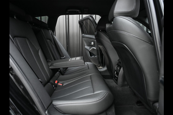 BMW 3 Serie Touring 330e xDrive M-SPORT | FACELIFT | ACCU 19,5 kWh | ACTIVE CRUISE | ELEKTR. TREKHAAK | HIFI AUDIO | SHADOW LINE | CAMERA |