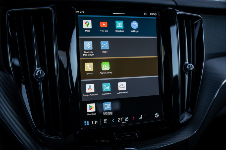 Volvo XC60 T6 Recharge AWD Plus Black Edition ** Panodak ** Trekhaak ** H&K