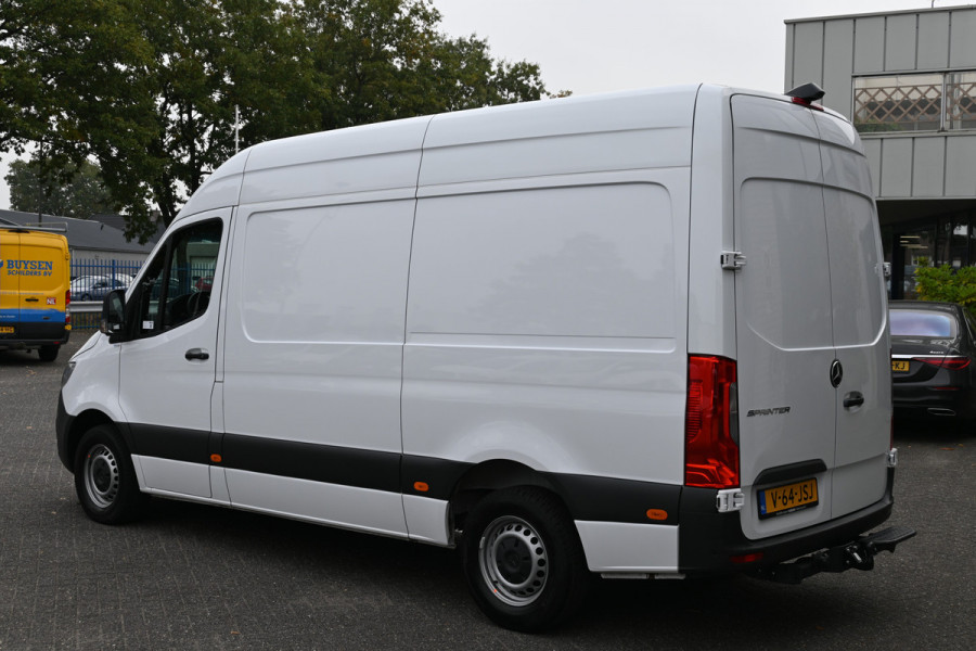 Mercedes-Benz Sprinter 317 CDI L2H2 3500kg Trekhaak, MBUX met camera, Comfort stoel