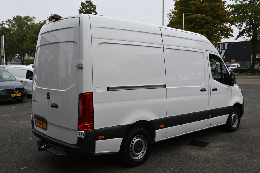 Mercedes-Benz Sprinter 317 CDI L2H2 3500kg Trekhaak, MBUX met camera, Comfort stoel
