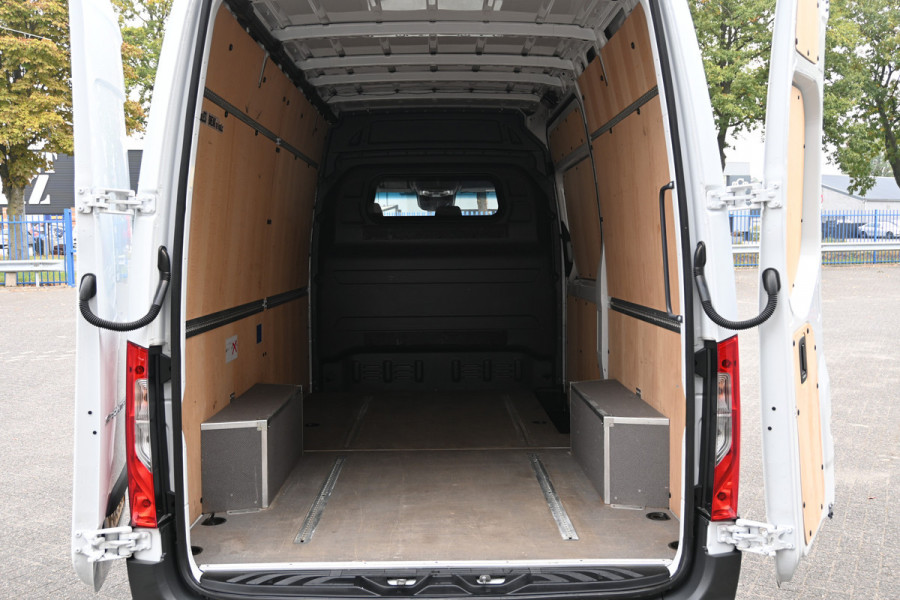 Mercedes-Benz Sprinter 317 CDI L2H2 3500kg Trekhaak, MBUX met camera, Comfort stoel
