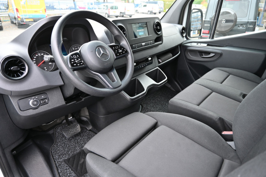 Mercedes-Benz Sprinter 317 CDI L2H2 3500kg Trekhaak, MBUX met camera, Comfort stoel