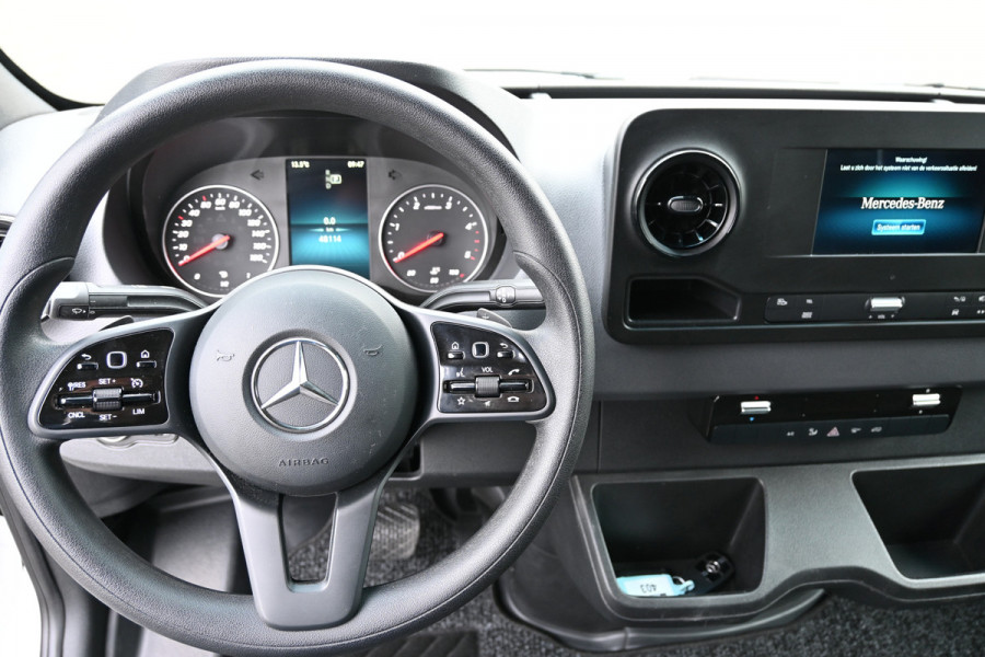 Mercedes-Benz Sprinter 317 CDI L2H2 3500kg Trekhaak, MBUX met camera, Comfort stoel