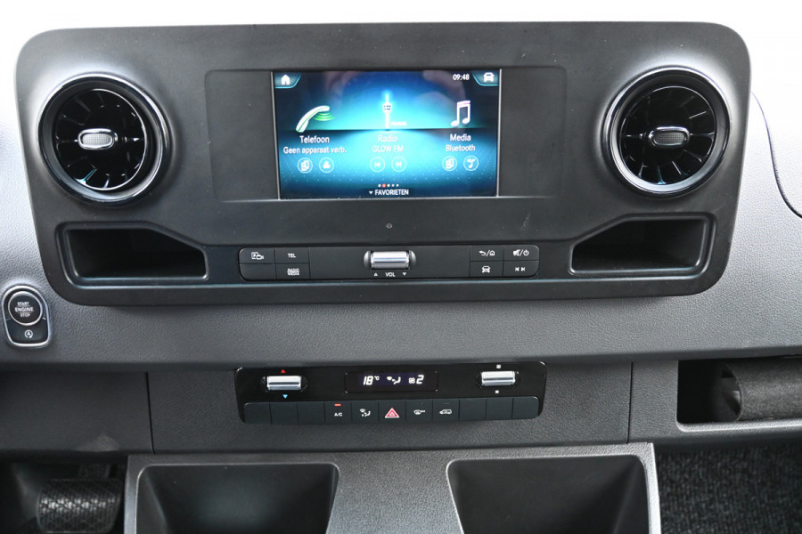 Mercedes-Benz Sprinter 317 CDI L2H2 3500kg Trekhaak, MBUX met camera, Comfort stoel