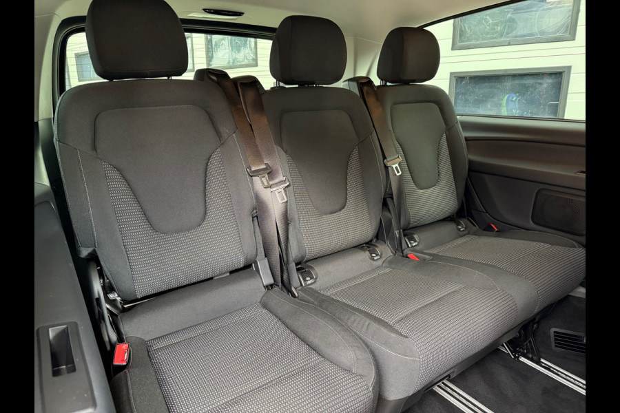 Mercedes-Benz Eqv 300 90 kWh - L3 Extra Lang - 2+3+3= 8 Persoons Mercedes-Benz Eqv 300 90 kWh - L3 Extra Lang - 2+3+3= 8 Persoons