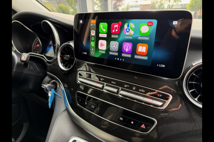 Mercedes-Benz Eqv 300 90 kWh - L3 Extra Lang - 2+3+3= 8 Persoons Mercedes-Benz Eqv 300 90 kWh - L3 Extra Lang - 2+3+3= 8 Persoons