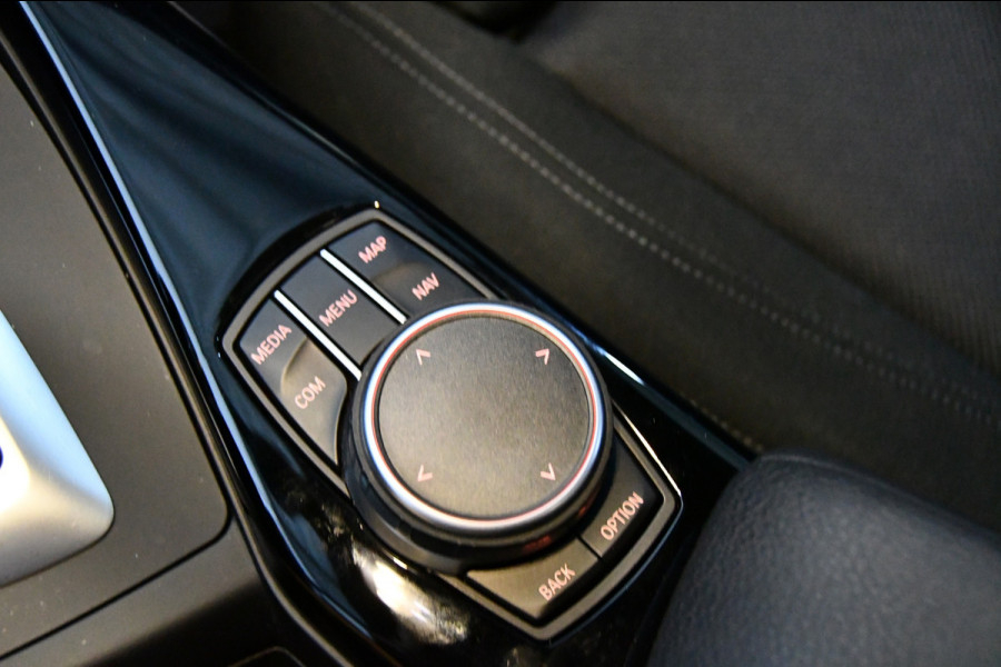 BMW 1-serie 118i Sport Line Edition, Schuifdak, Navi