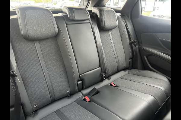 Peugeot 3008 1.2 PT 130 Allure | All season | Carplay | Trekhaak | Rijklaar incl. garantie