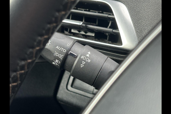 Peugeot 3008 1.2 PT 130 Allure | All season | Carplay | Trekhaak | Rijklaar incl. garantie