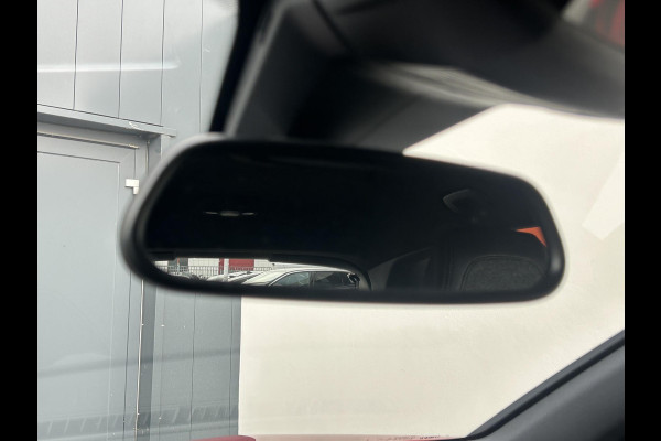 Peugeot 3008 1.2 PT 130 Allure | All season | Carplay | Trekhaak | Rijklaar incl. garantie