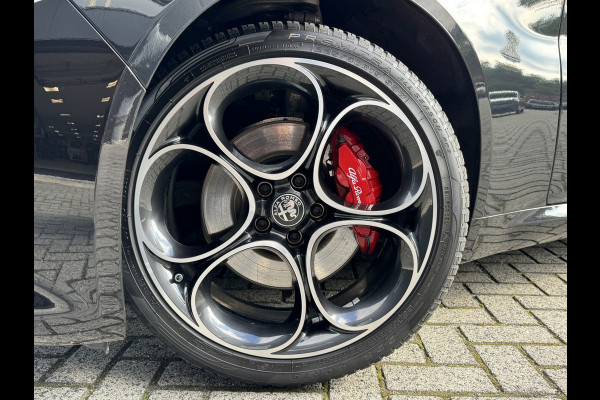Alfa Romeo Giulia 2.0T 280 GME AWD Veloce | 19" Velgen | Panoramadak | Adas 2 Alfa Romeo Giulia 2.0T 280 GME AWD Veloce | 19" Velgen | Panoramadak | Adas 2
