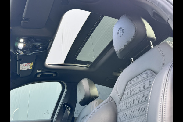 Alfa Romeo Giulia 2.0T 280 GME AWD Veloce | 19" Velgen | Panoramadak | Adas 2 Alfa Romeo Giulia 2.0T 280 GME AWD Veloce | 19" Velgen | Panoramadak | Adas 2