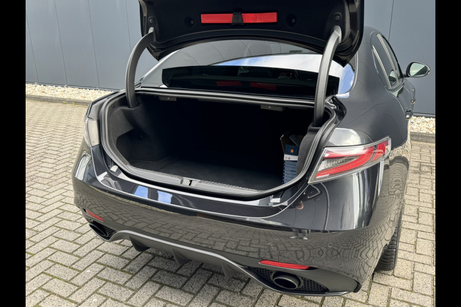 Alfa Romeo Giulia 2.0T 280 GME AWD Veloce | 19" Velgen | Panoramadak | Adas 2 Alfa Romeo Giulia 2.0T 280 GME AWD Veloce | 19" Velgen | Panoramadak | Adas 2