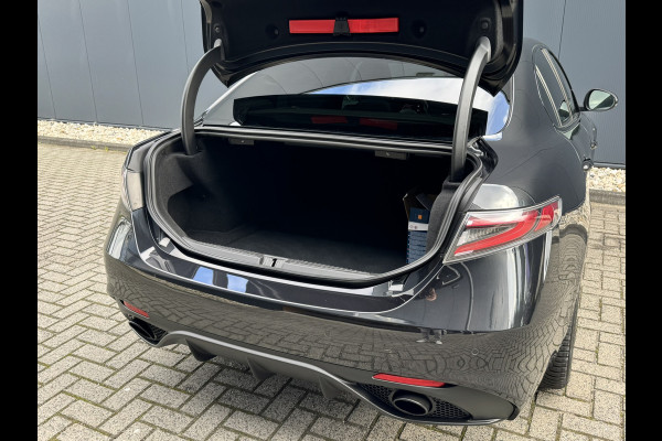 Alfa Romeo Giulia 2.0T 280 GME AWD Veloce | 19" Velgen | Panoramadak | Adas 2 Alfa Romeo Giulia 2.0T 280 GME AWD Veloce | 19" Velgen | Panoramadak | Adas 2