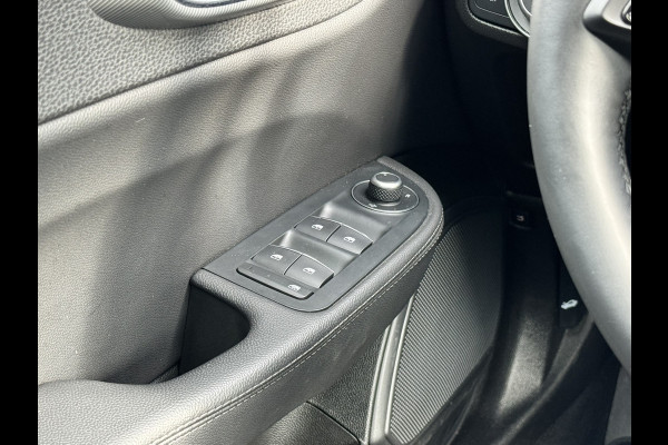 Alfa Romeo Giulia 2.0T 280 GME AWD Veloce | 19" Velgen | Panoramadak | Adas 2 Alfa Romeo Giulia 2.0T 280 GME AWD Veloce | 19" Velgen | Panoramadak | Adas 2