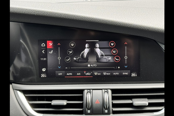 Alfa Romeo Giulia 2.0T 280 GME AWD Veloce | 19" Velgen | Panoramadak | Adas 2 Alfa Romeo Giulia 2.0T 280 GME AWD Veloce | 19" Velgen | Panoramadak | Adas 2