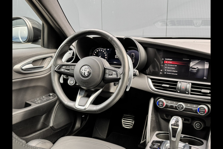 Alfa Romeo Giulia 2.0T 280 GME AWD Veloce | 19" Velgen | Panoramadak | Adas 2 Alfa Romeo Giulia 2.0T 280 GME AWD Veloce | 19" Velgen | Panoramadak | Adas 2