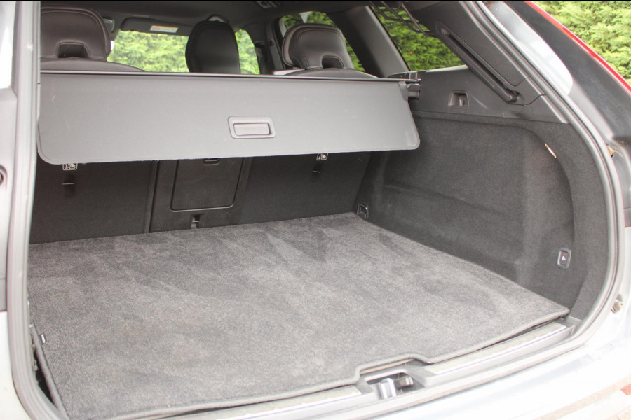 Volvo XC60 2.0 B5 AWD R-Design HarmanKardon Trekhaak 360CAM