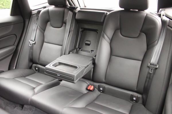 Volvo XC60 2.0 B5 AWD R-Design HarmanKardon Trekhaak 360CAM