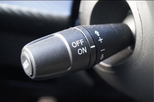 Alfa Romeo Giulietta 1.4 Turbo MultiAir Super TCT Automaat | Climate Control | 18" Lichtmetalen Velgen | Stoelverwarming | Trekhaak Alfa Romeo Giulietta 1.4 Turbo MultiAir Super TCT Automaat | Climate Control | 18" Lichtmetalen Velgen | Stoelverwarming | Trekhaak