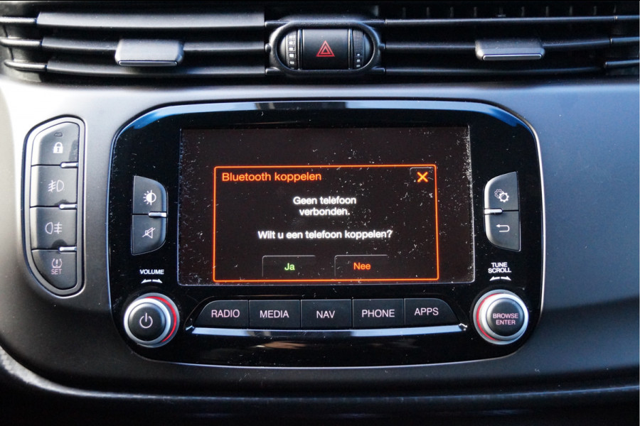 Alfa Romeo Giulietta 1.4 Turbo MultiAir Super TCT Automaat | Climate Control | 18" Lichtmetalen Velgen | Stoelverwarming | Trekhaak Alfa Romeo Giulietta 1.4 Turbo MultiAir Super TCT Automaat | Climate Control | 18" Lichtmetalen Velgen | Stoelverwarming | Trekhaak