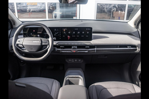Kia EV3 Plus 81.4 kWh Private Lease v.a. € 479,- | Uit voorraad leverbaar - 2025 rijden!| 600km Rijbereik | Navi | 17" | Adapt. Cruise | Clima | PDC | Dakrails | Stoel&Stuurverw. | Priv Glass | BSM |